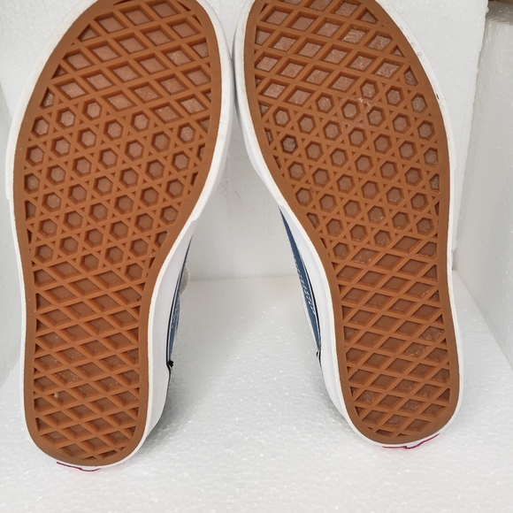 Van's Ward Boys' Sneaker, Size 1.5 - Picture 2 of 8